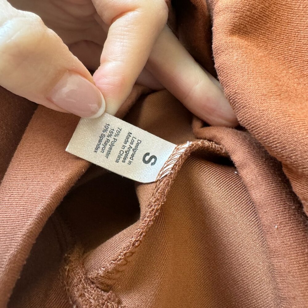 Small Rae Mode Rust Crewneck Sweater - Picture 4 of 4